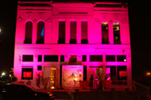 Exterior building lighting